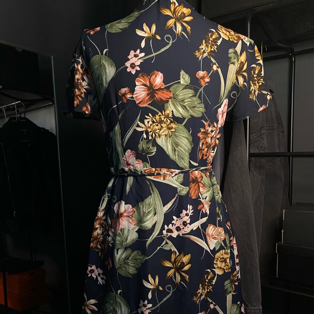 Wrap around dress - Picture 2 of 4
